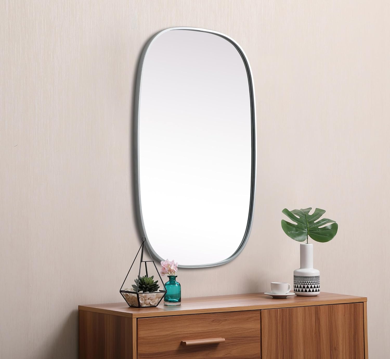 Elegant Decor Brynn 24x36 Oval Modern MDF Wood/Iron Mirror in Brass